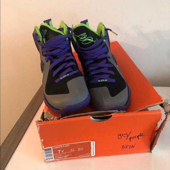 Lebron james - Picture 2 of 2